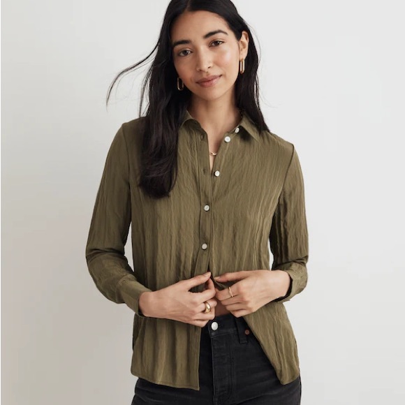 Madewell Crinkled Button Down Shirt in Army Green - Picture 2 of 7